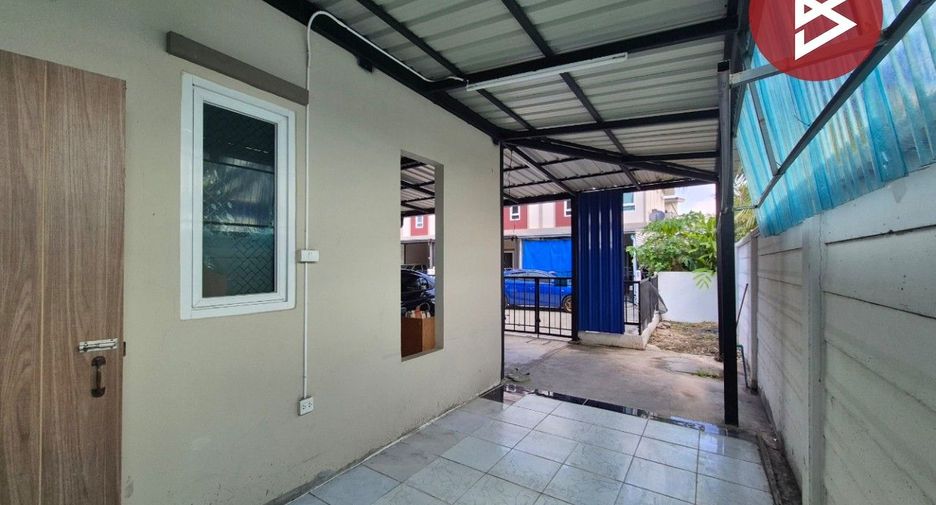 出售 3 卧室 联排别墅 在 Sam Phran, Nakhon Pathom