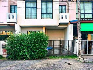 For sale 3 bedrooms townhouse in Lam Luk Ka, Pathum Thani