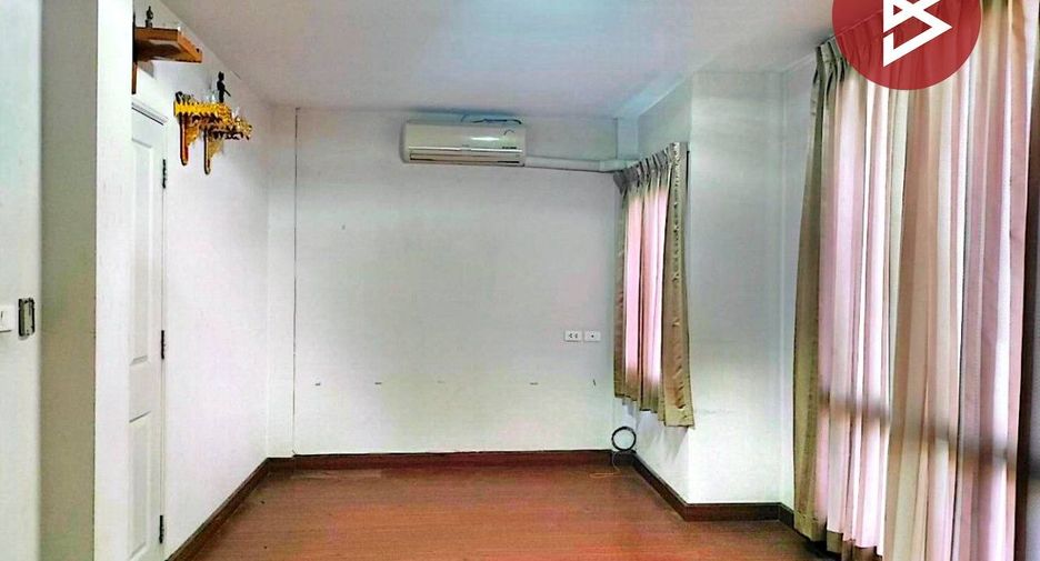 For sale 3 bedrooms townhouse in Lam Luk Ka, Pathum Thani