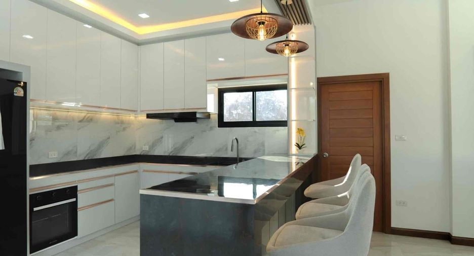 Casa en venta de 3 habitaciones en Sattahip, Chonburi