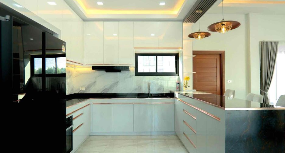 Casa en venta de 3 habitaciones en Sattahip, Chonburi
