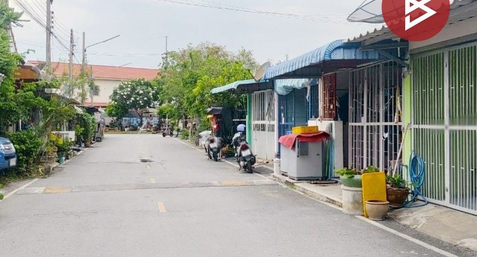 For sale 2 bedrooms townhouse in Sam Phran, Nakhon Pathom