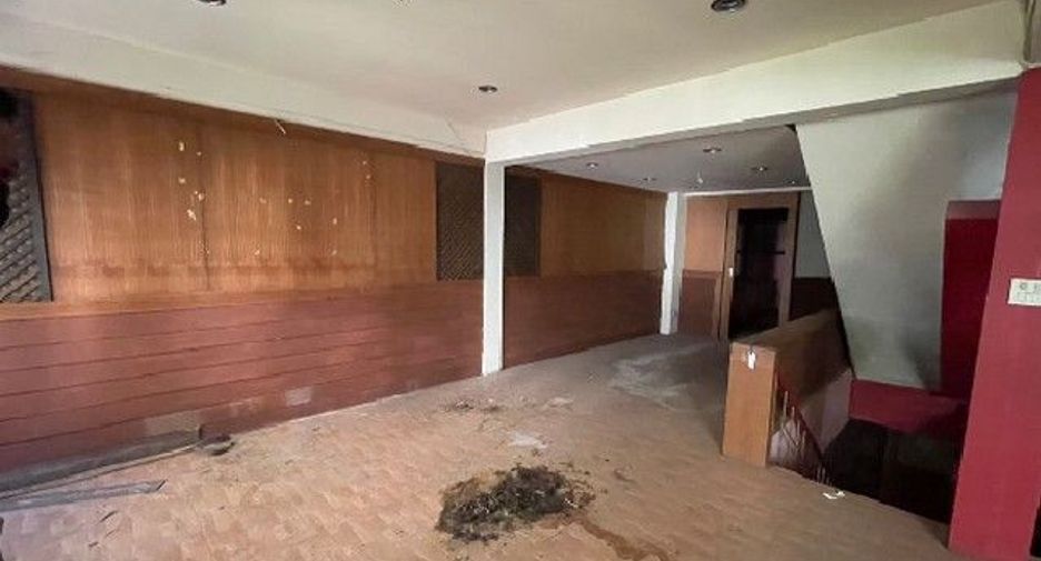 For sale 1 bed retail Space in Chok Chai, Nakhon Ratchasima