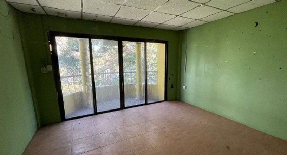 For sale 1 bed retail Space in Chok Chai, Nakhon Ratchasima