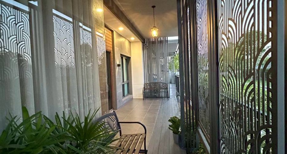 Casa en venta de 5 habitaciones en Bang Phli, Samut Prakan
