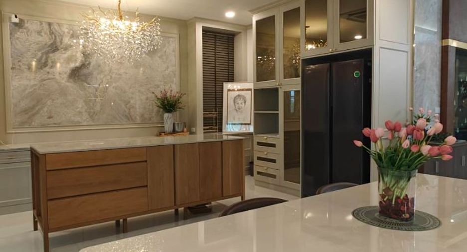 Casa en venta de 5 habitaciones en Bang Phli, Samut Prakan