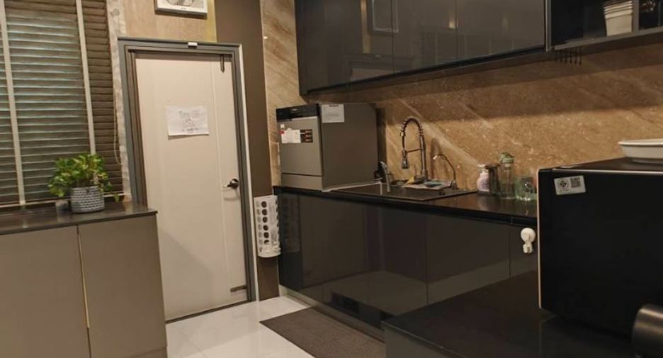 Casa en venta de 5 habitaciones en Bang Phli, Samut Prakan