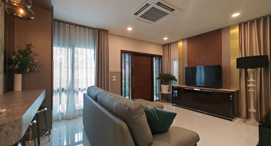 Casa en venta de 5 habitaciones en Bang Phli, Samut Prakan