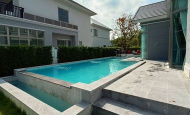For rent and for sale 4 bedrooms villa in Suan Luang, Bangkok