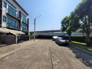 出售 1 卧室 联排别墅 在 Bang Bua Thong, Nonthaburi