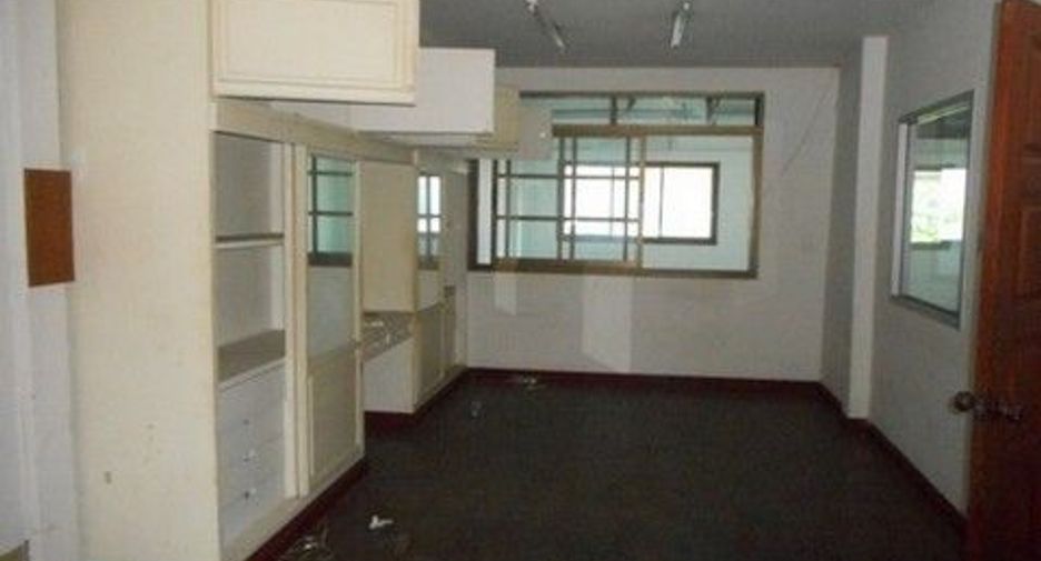 For sale 1 bed townhouse in Bueng Kum, Bangkok