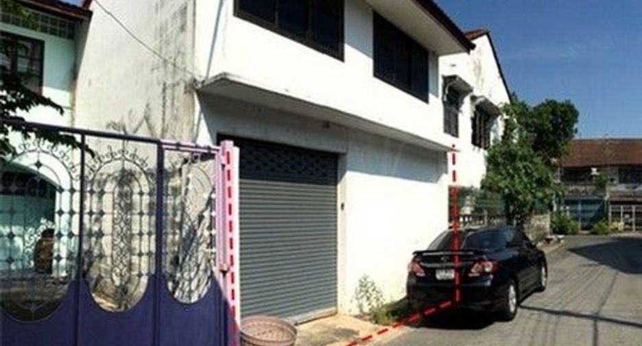 For sale 1 bed townhouse in Bueng Kum, Bangkok