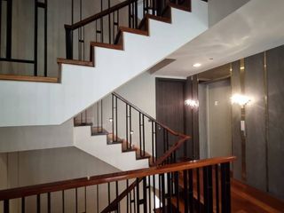 Casa adosada en alquiler y en venta de 4 habitaciones en Watthana, Bangkok