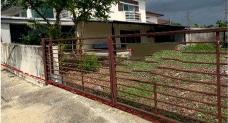 For sale 1 bed townhouse in Lat Krabang, Bangkok