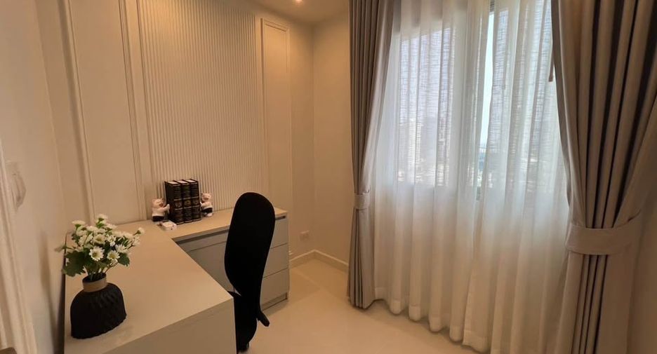 À louer 2 chambres condo à Yan Nawa, Bangkok