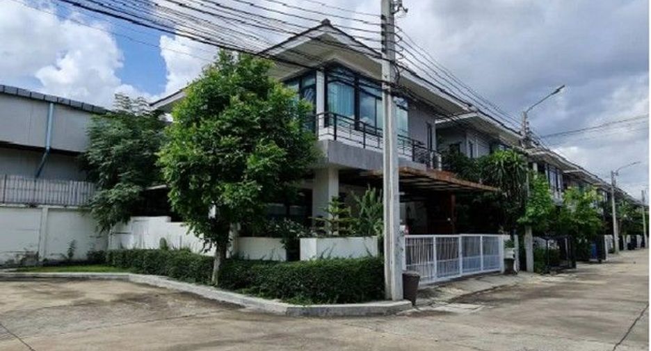 Haus zum Kauf mit 1 Zimmer in Bang Bua Thong, Nonthaburi