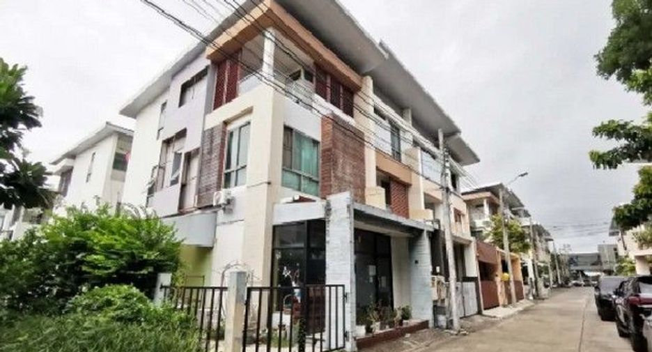 出售 1 卧室 联排别墅 在 Bang Bua Thong, Nonthaburi
