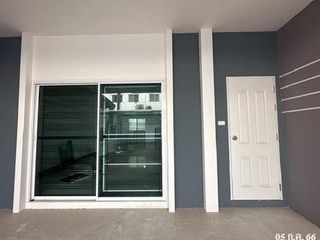 For sale 1 bed townhouse in Don Mueang, Bangkok