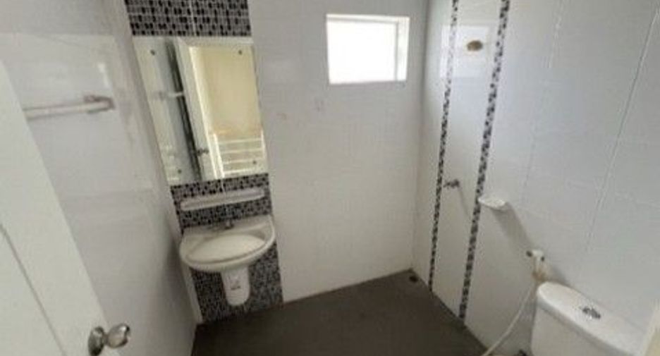À vendre 1 chambre maison de ville à Sai Mai, Bangkok