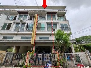 For sale 1 bed townhouse in Wang Thonglang, Bangkok