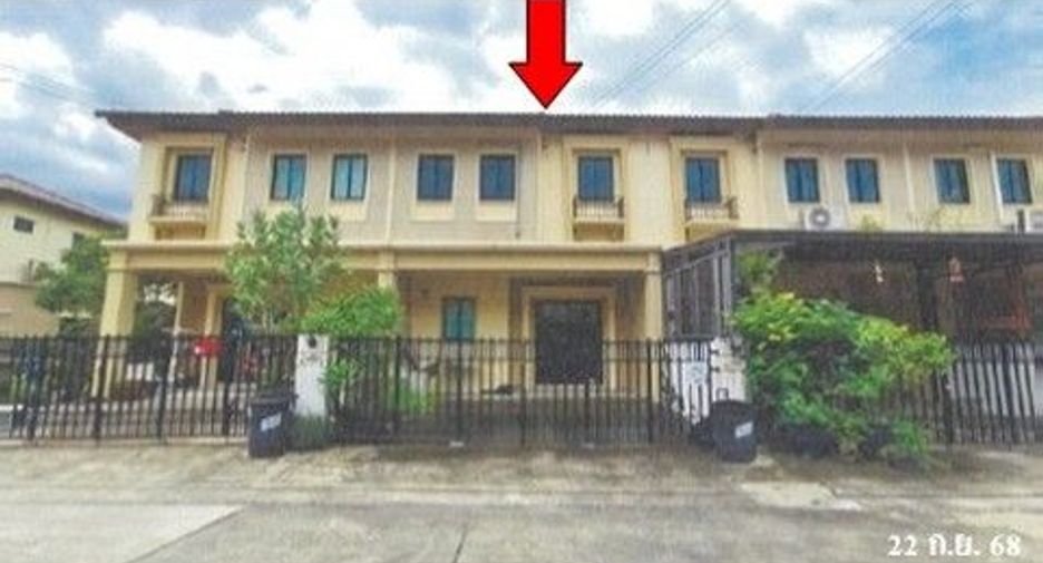 For sale 1 bed townhouse in Saphan Sung, Bangkok