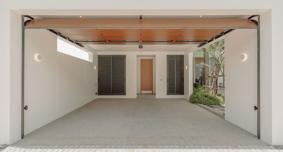 For sale 4 bedrooms villa in Thalang, Phuket