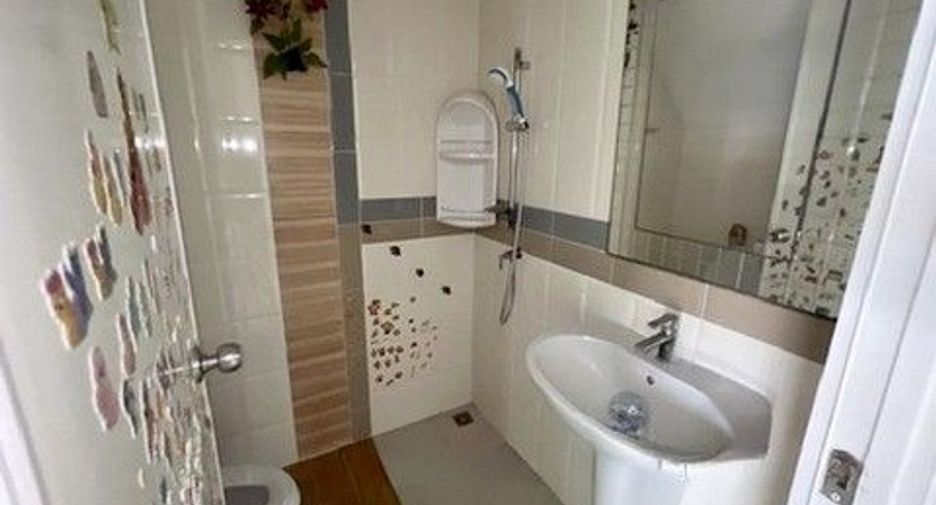 Casa adosada en venta de 1 habitaciones en Sai Mai, Bangkok