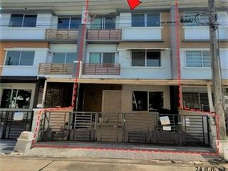 For sale 1 bed townhouse in Lat Krabang, Bangkok