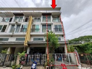 For sale 1 bed townhouse in Wang Thonglang, Bangkok