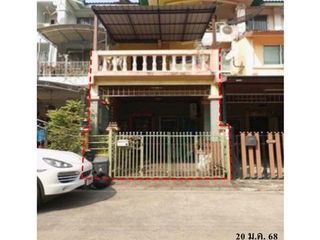 For sale 1 bed townhouse in Lat Phrao, Bangkok
