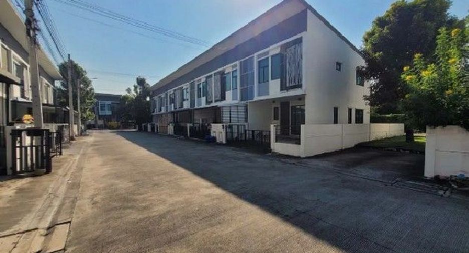 Продажа 1 кровать таунхаус в Bang Bua Thong, Нонтабури