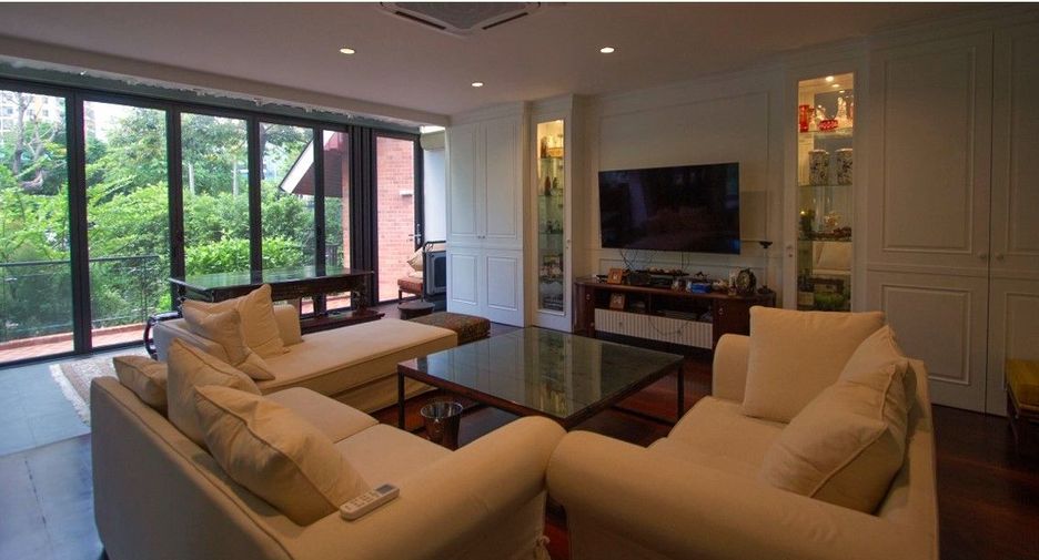 Casa en venta de 5 habitaciones en Yan Nawa, Bangkok