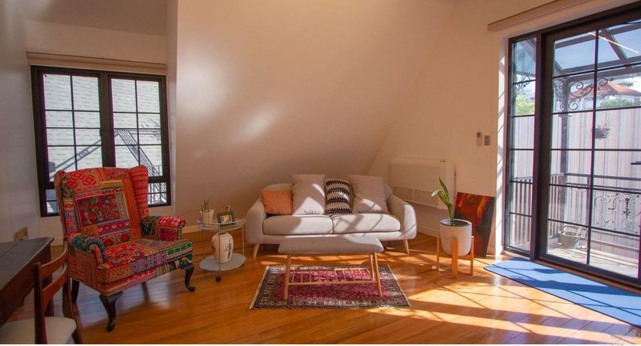 Casa en venta de 5 habitaciones en Yan Nawa, Bangkok