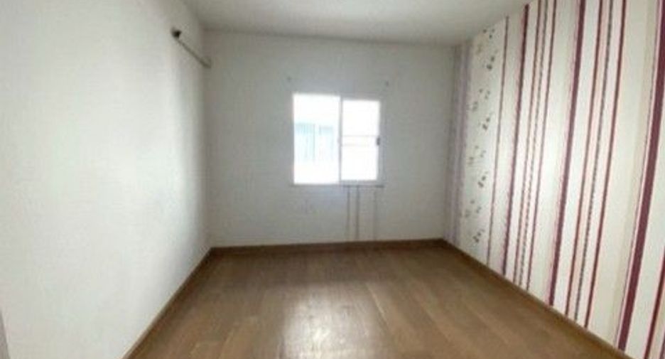 For sale 1 bed townhouse in Bang Khen, Bangkok