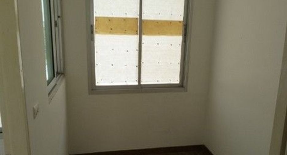 For sale 1 bed townhouse in Bang Khun Thian, Bangkok