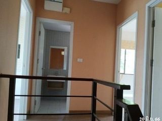 Reihenhaus zum Kauf mit 1 Zimmer in Phasi Charoen, Bangkok