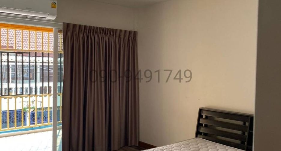 For rent 3 bedrooms townhouse in Don Mueang, Bangkok