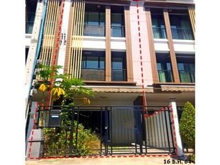 Reihenhaus zum Kauf mit 1 Zimmer in Phasi Charoen, Bangkok