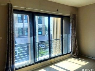 Reihenhaus zum Kauf mit 1 Zimmer in Phasi Charoen, Bangkok