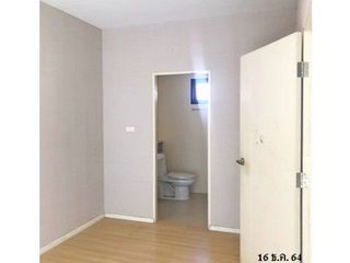 Reihenhaus zum Kauf mit 1 Zimmer in Phasi Charoen, Bangkok