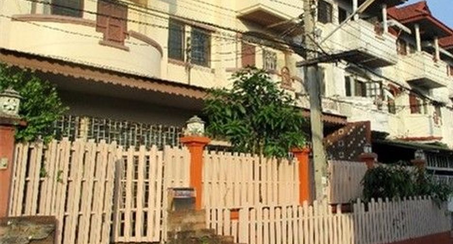 For sale 1 bed townhouse in Bang Bon, Bangkok
