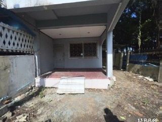 For sale 1 Beds townhouse in Saphan Sung, Bangkok