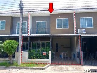 For sale 1 bed townhouse in Khlong Sam Wa, Bangkok