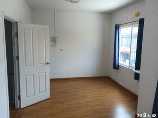 For sale 1 bed townhouse in Khlong Sam Wa, Bangkok