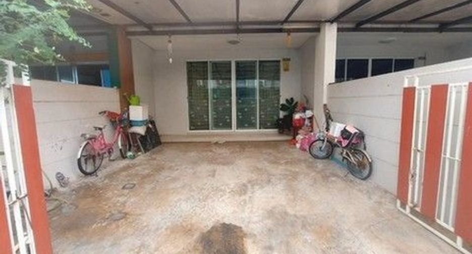 For sale 1 bed townhouse in Min Buri, Bangkok