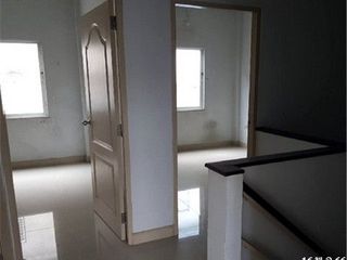 À vendre 1 chambre maison de ville à Nong Chok, Bangkok