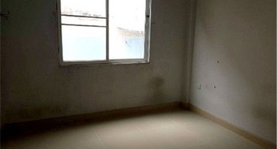 For sale 1 Beds townhouse in Nong Chok, Bangkok
