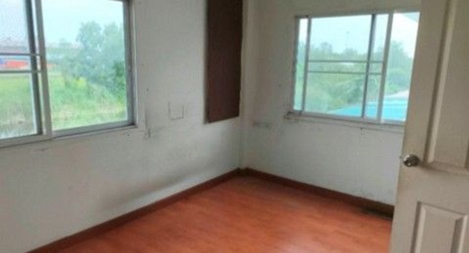 Casa adosada en venta de 1 habitaciones en Nong Chok, Bangkok