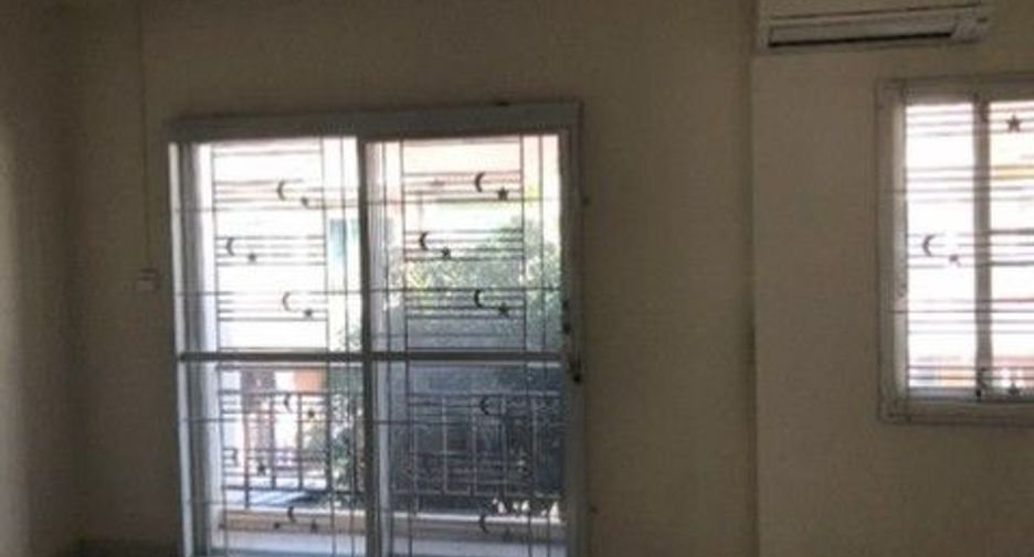 For sale 1 bed townhouse in Lat Krabang, Bangkok