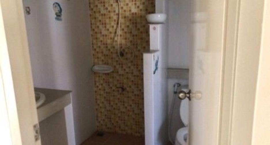 For sale 1 bed townhouse in Lat Krabang, Bangkok